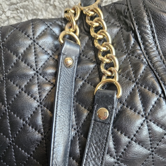 EUC B. Makowsky quilted black leather purse chain strap zip enclosure hobo bag - Picture 12 of 16